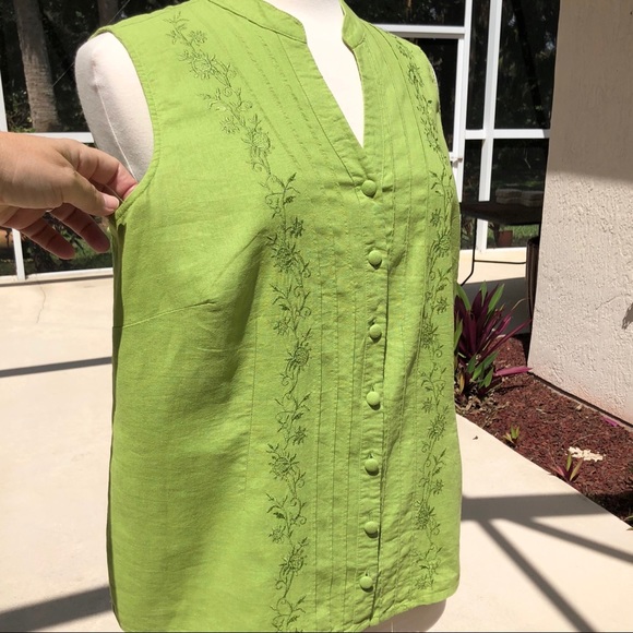 SOLD Susan Bristol Woman Linen Blend Top - Picture 6 of 8